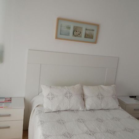 Habitación Individual En Apartamento Compartido Con La Anfitriona Sevilha Exterior foto